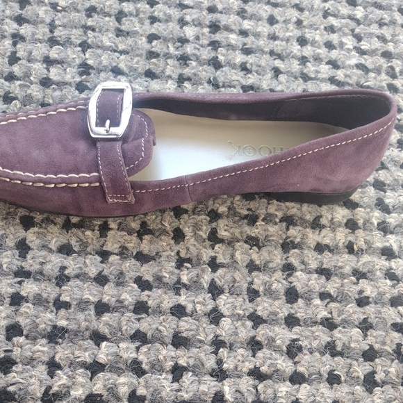 Elegant Purple Suede Loafers - Picture 8 of 9